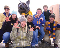 Students pose with Spirit the Bobcat
