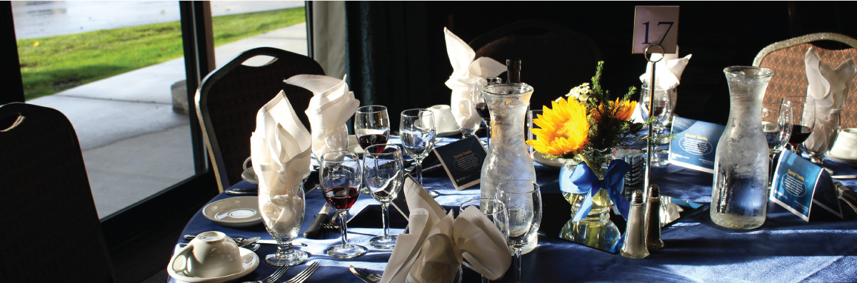 Banquet dinner table