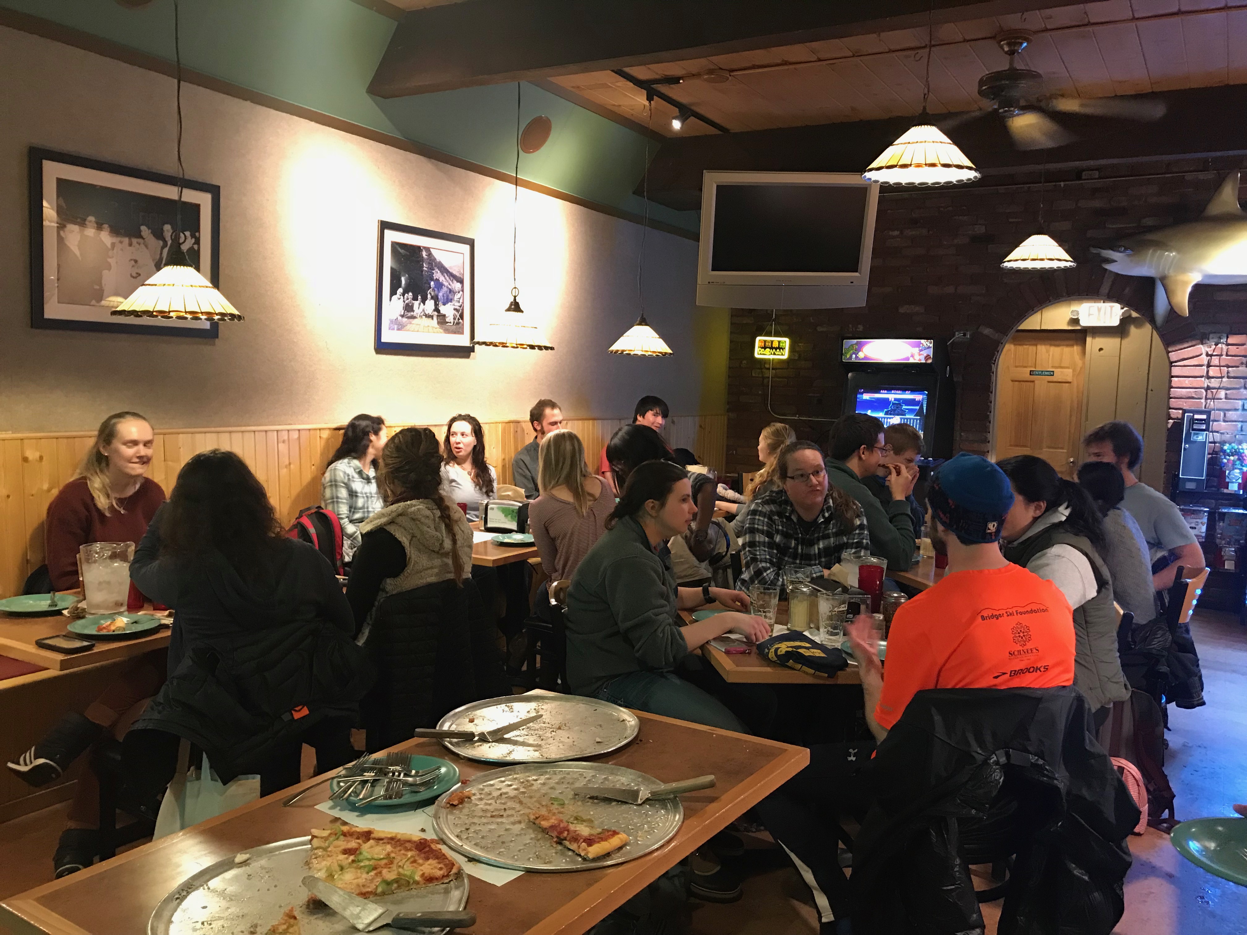 A pizza parlor filled with grad students at our pizza party