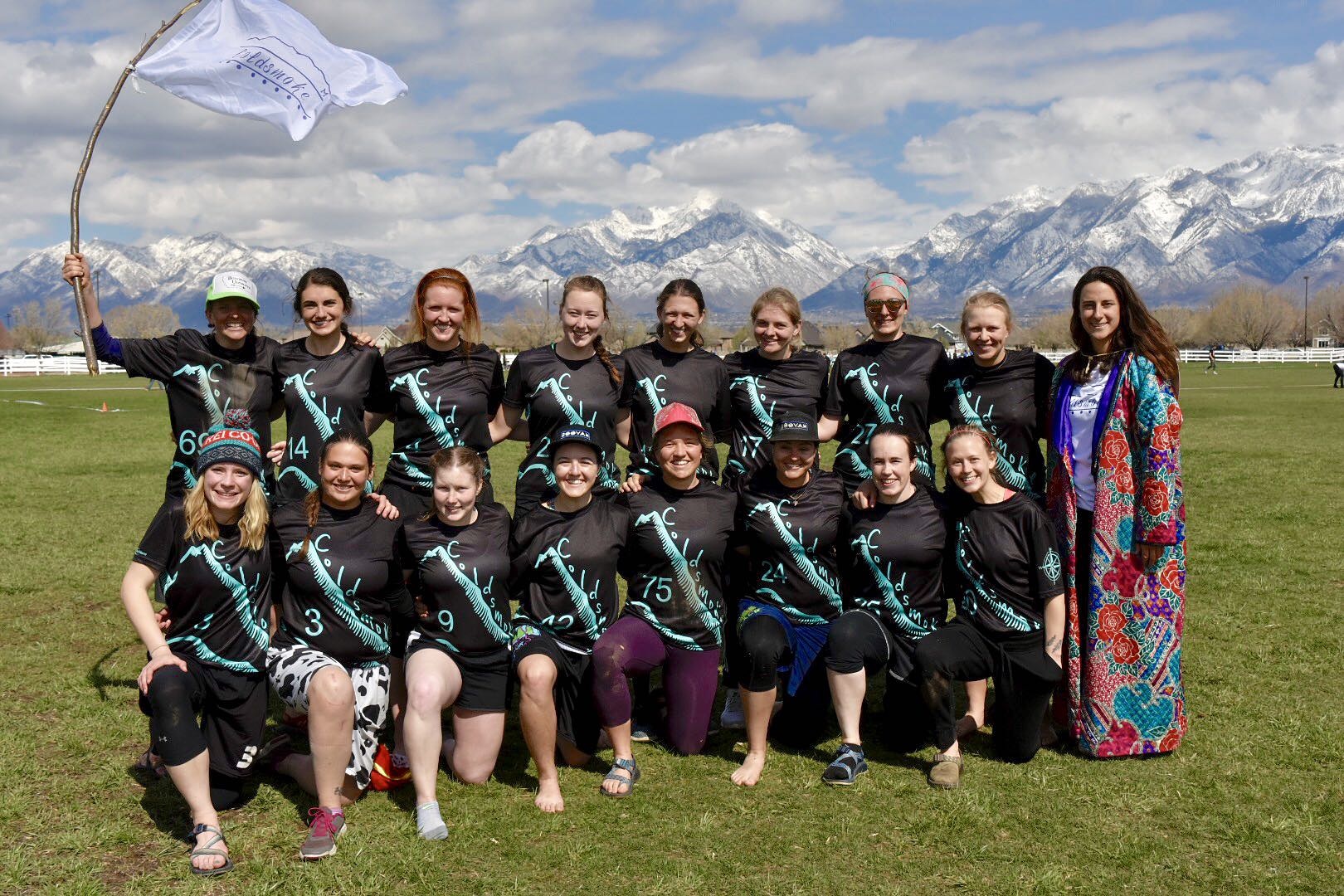 womens ultimate frisbee team photo