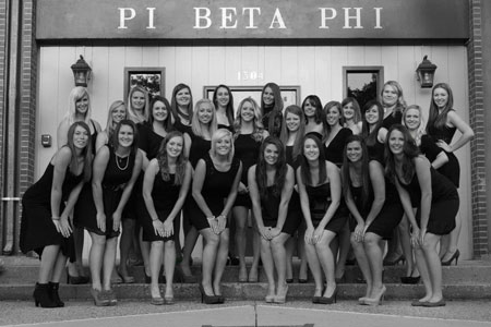Pi Beta Phi group picture