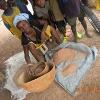 041 - Awa Diarra prepares sorghum couscous (locally known as tow/toe) for dinner