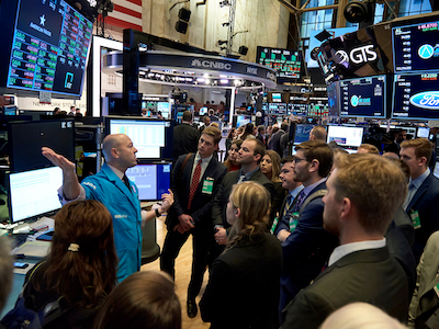 photo of students on Wall Street trading floor