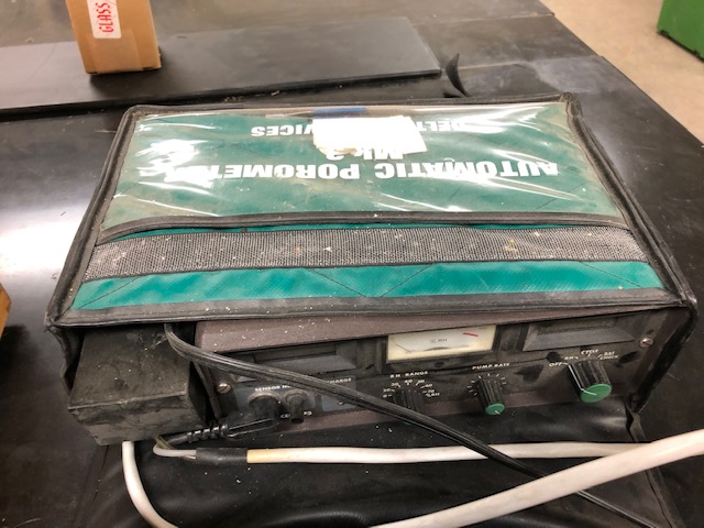 Old leaf porometer in case