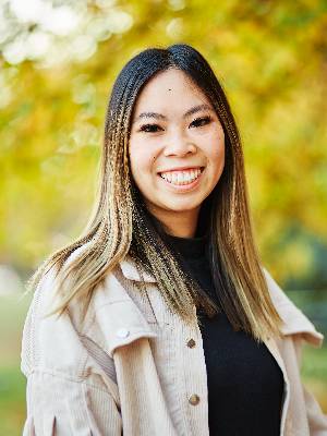 Photo of an Admissions Counselor.