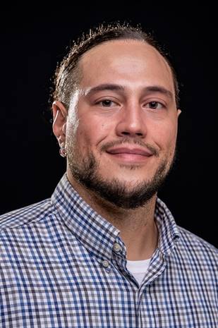 Leo Davis Headshot
