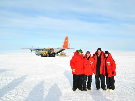 Big red antarctic best sale parka