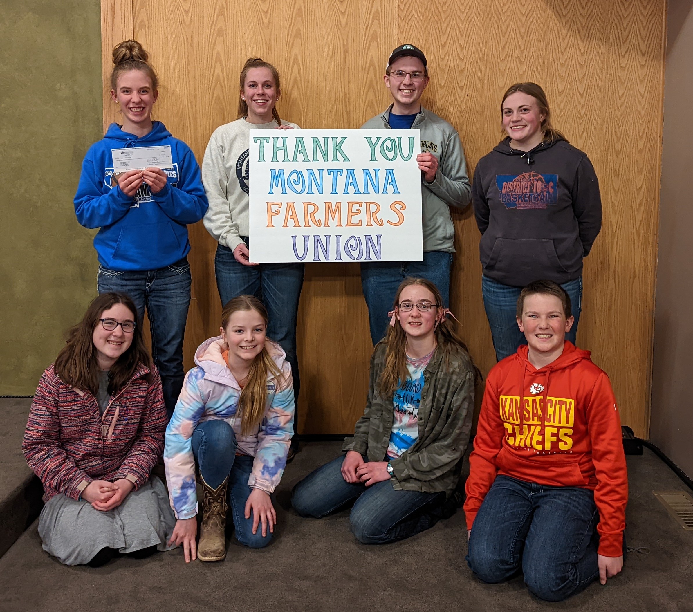 Eager Eagles 4H Club Receiving Grant from and thanking Montana Farmers Union.