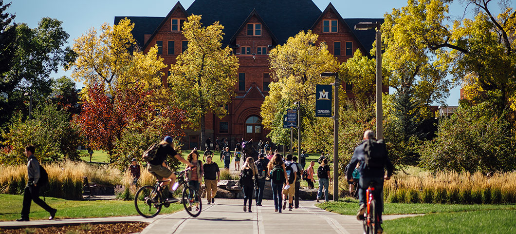 Students in front of Montana Hall