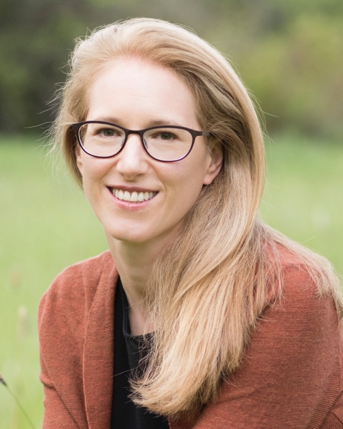 Raina Plowright headshot