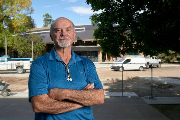 Professor Emeritus Wayne Stein