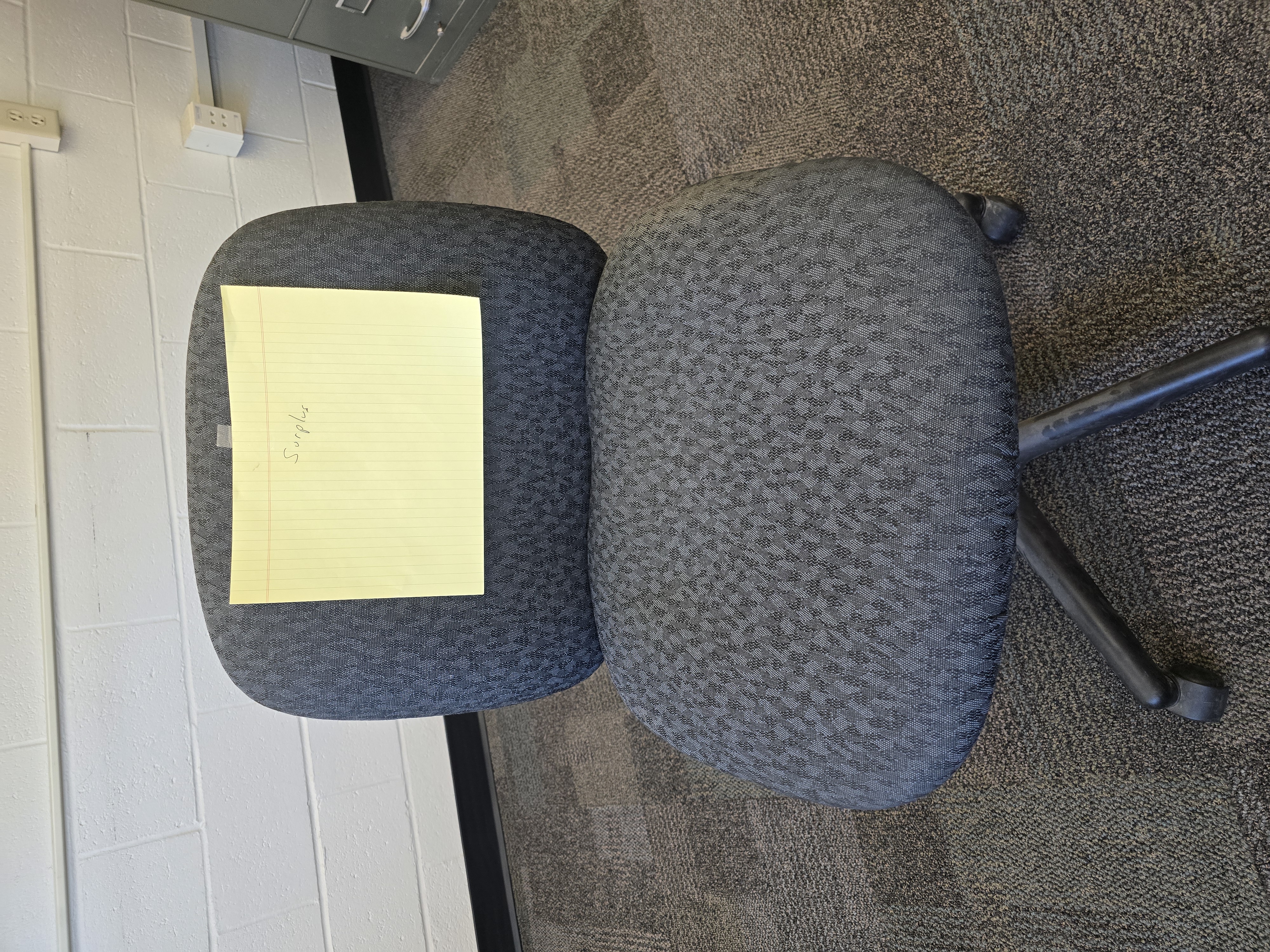 Rolling office chair