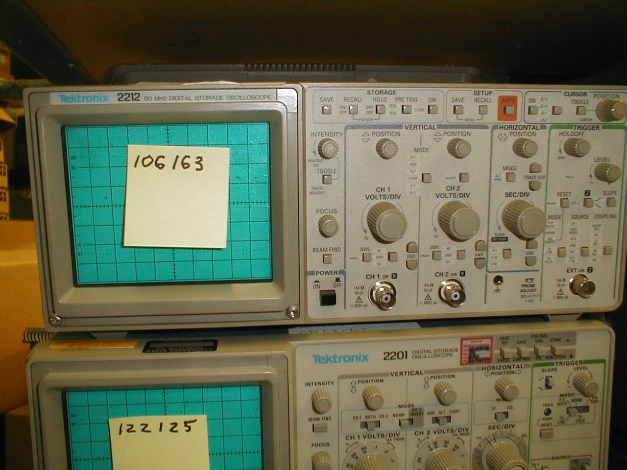 Front view of Tektronix 2212 oscilloscope